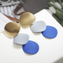 Load image into Gallery viewer, EMPHATIC ELEGANCE EARRINGS
